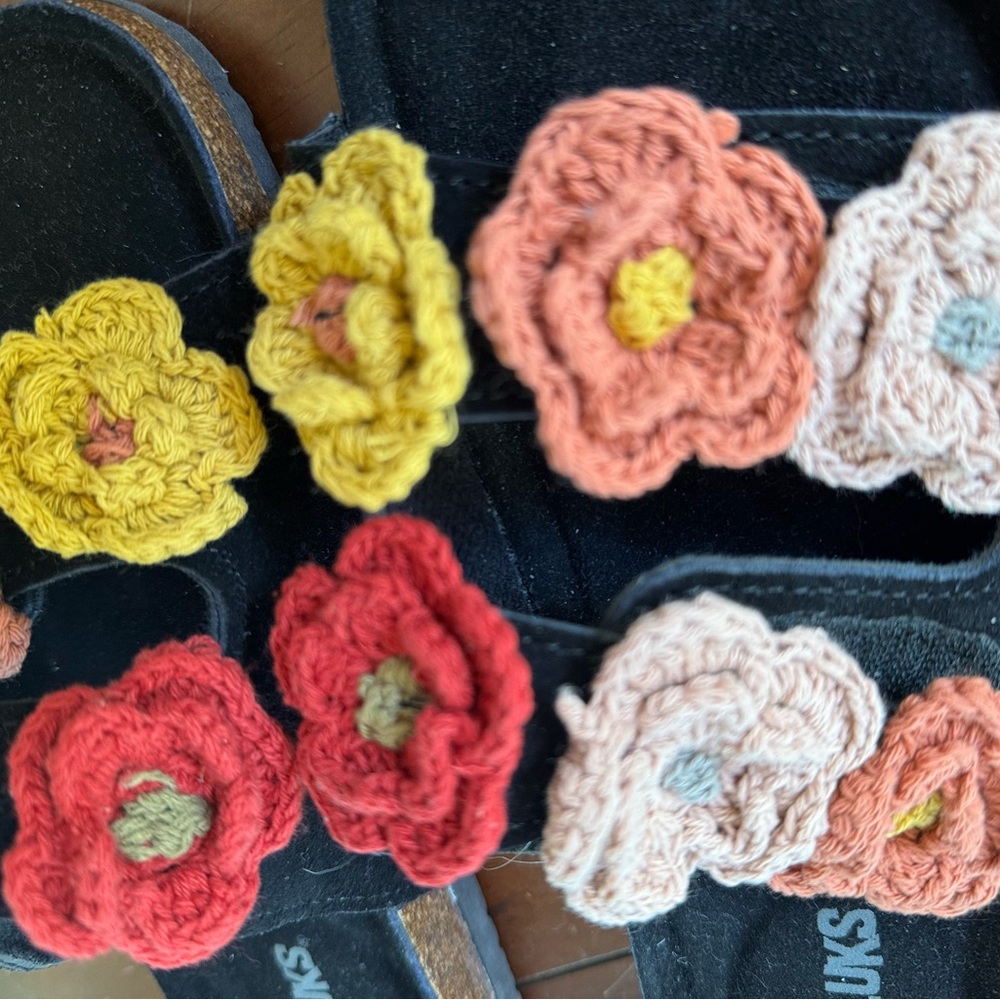 MukLuks Black Sandals with Colorful Crochet Flowers - Picture 3 of 4